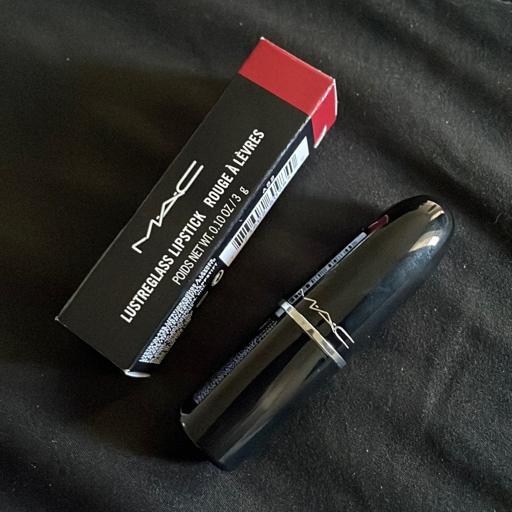 MAC Lustreglass lipstick - glossed and found - Picture 3 of 6